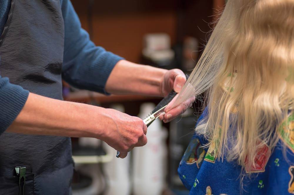 make haircuts easier for children with sensory issues